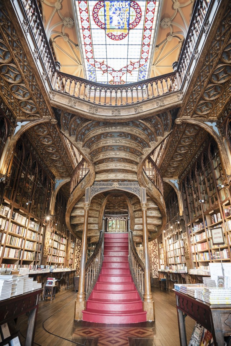 livraria no Porto que vende 1200 livros por dia