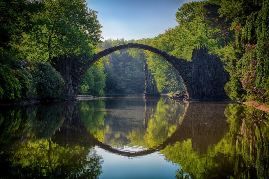 Locais mais bonitos da Alemanha: Rakotzbrücke
