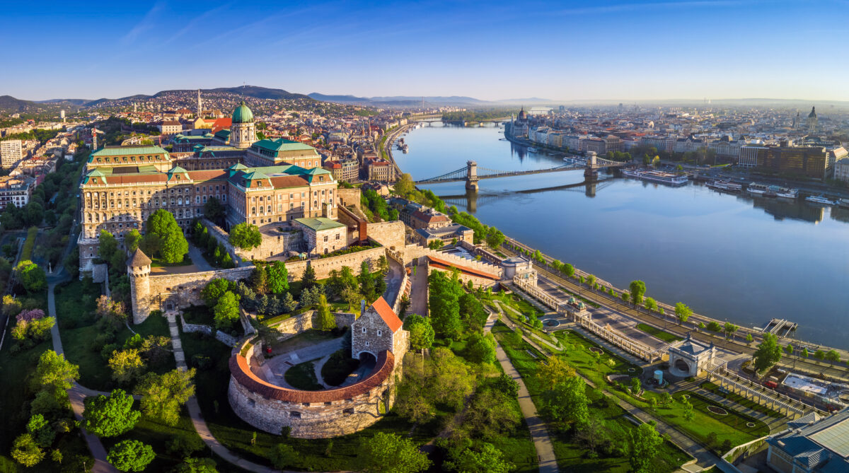 Budapest,,Hungary,-,Aerial,Panoramic,Skyline,View,Of,Buda,Castle