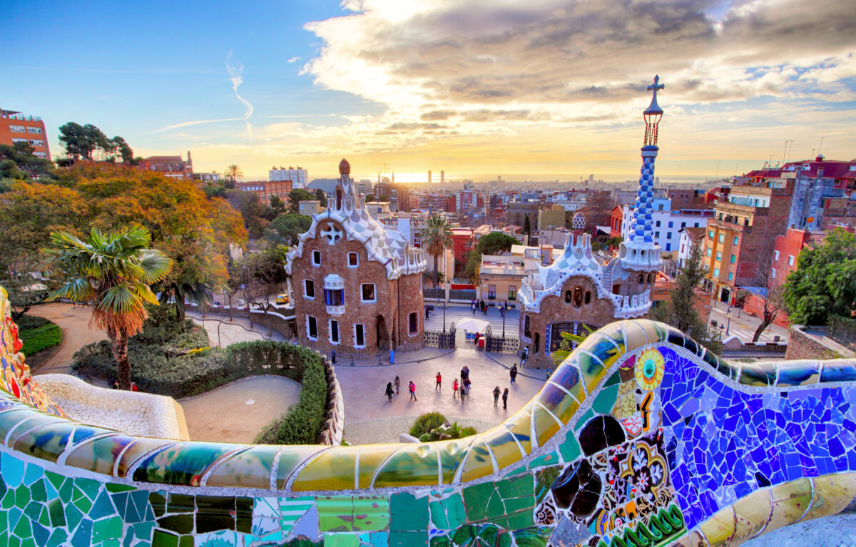 Park,Guell,,Barcelona,At,Sunset