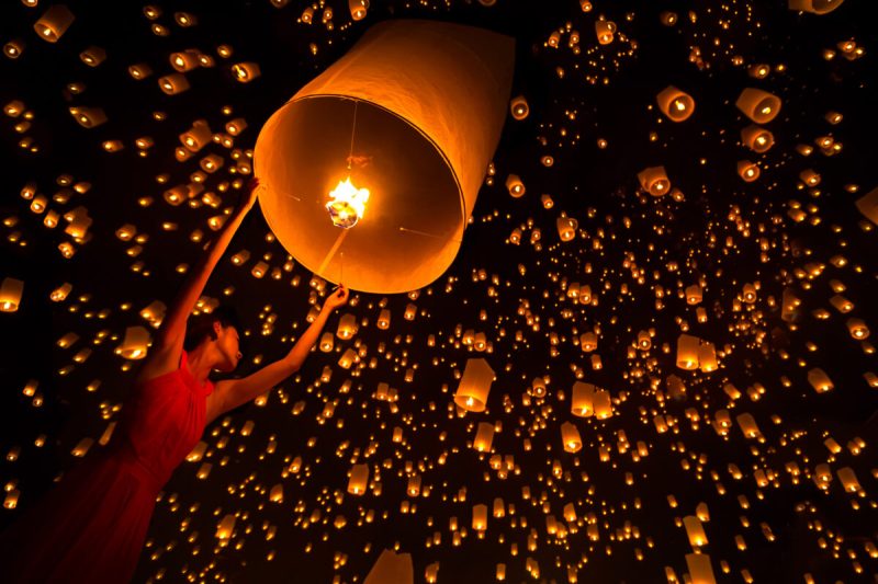 6 festivais de lanternas flutuantes a não perder