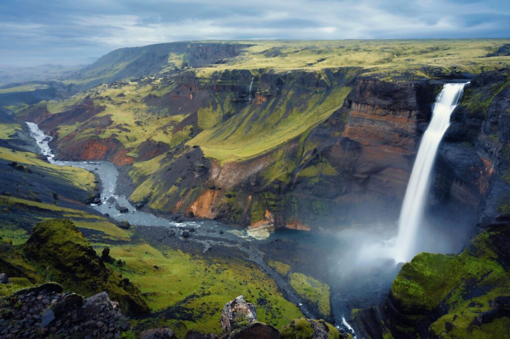 8 destinos seguros para uma mulher viajar sozinha, islândia