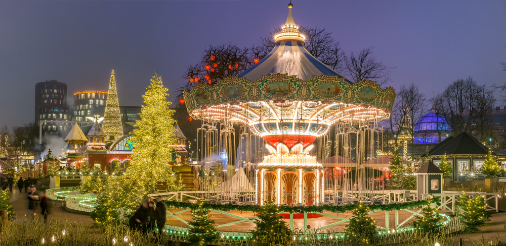 Tivoli Gardens, Copenhaga, Dinamarca, As mais bonitas iluminações de Natal pelo mundo