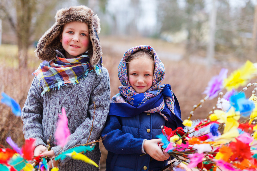 Crianças mascaradas, Finlândia, As tradições de Páscoa mais inusitadas do mundo