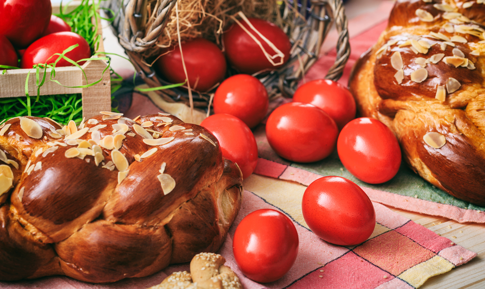 Ovos da Páscoa Vermelhos, Grécia, As tradições de Páscoa mais inusitadas do mundo